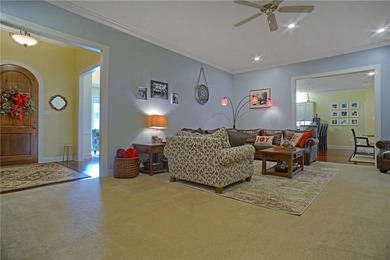 Homes that offer location, elegance, and space don't come up - photo 9