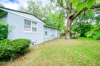 Welcome to your move-in-ready retreat just steps from NAS - photo 43