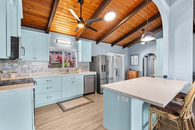 Fully Remodeled Home with Bonus Room & 3-Car Garage in Kona - photo 2