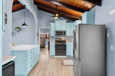 Fully Remodeled Home with Bonus Room & 3-Car Garage in Kona - photo 7
