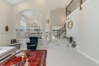 Beautiful lakefront home in the highly desirable gated community - photo 8