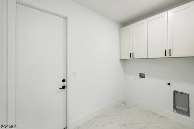 **SELLER IS MOTIVATED** ** 20k CLOSING COST ASSISTANCE - photo 26
