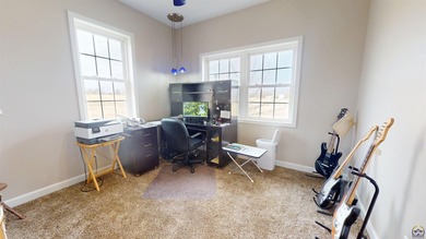 Amazing property 20 min outside of Topeka. Custom built property - photo 32