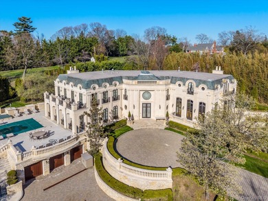 Luxurious Waterview Mansion in the Prestigious Village of Kings - photo 2