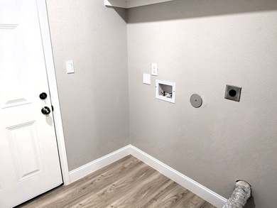 Welcome to where modern farmhouse style meets quality - photo 19