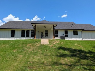 Welcome to where modern farmhouse style meets quality - photo 26