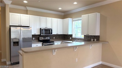 Rare waterfront, corner luxury end-unit in the highly coveted - photo 3