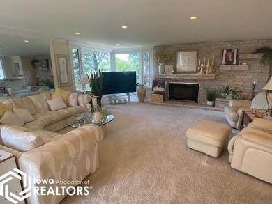 Spacious 5-Bedroom Home Overlooking Veterans Memorial Golf - photo 6