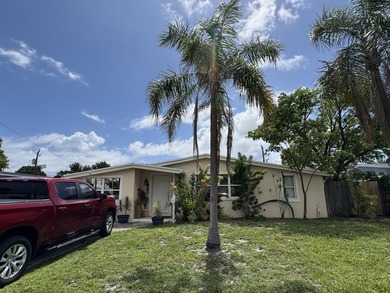 PRICE IS FIRM! Charming single family home with a big backyard - photo 1