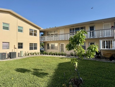 Beautifully updated furnished 1 bedroom, 1.5 bath condo located - photo 19