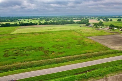 Rural Oklahoma Charm, Wide-open spaces and lake views come with - photo 23