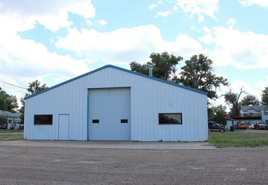 Versatile 50' x 80' heated and air-conditioned commercial shop - photo 6
