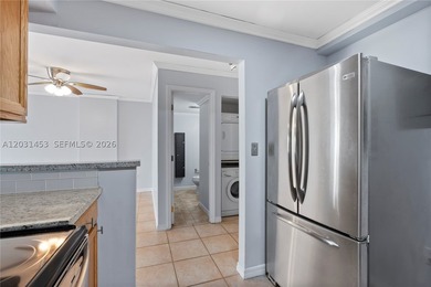 A South Beach condo that checks all the boxes. This 700 sq ft, 1 - photo 10