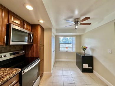 Welcome to this stunning turnkey 2 bed 2 bath property located - photo 7