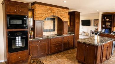 Enjoy country living just minutes from Glendive on this unique - photo 8