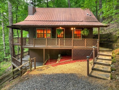 LONG RANGE YEAR-ROUND MOUNTAIN VIEWS, a TRUE LOG CABIN, and - photo 7