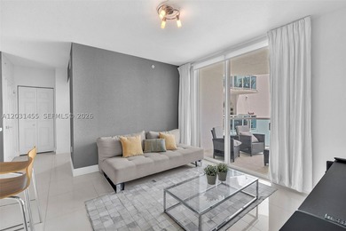 Discover exceptional value in the heart of Brickell with this - photo 8