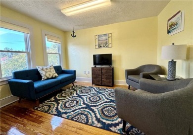 Perfect location for retail commercial, or investment! Situated