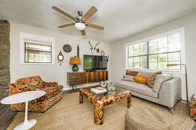Adorable Cabin in the woods with plenty of privacy , sitting on - photo 20
