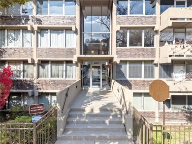 Beautiful Open Floor Plan Condo With Private Balcony Located In - photo 1