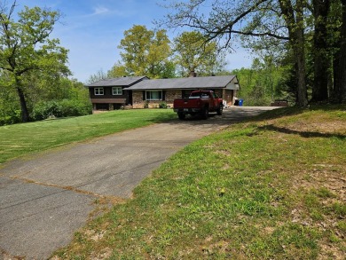Lake Barkley Home For Sale in Dover Tennessee