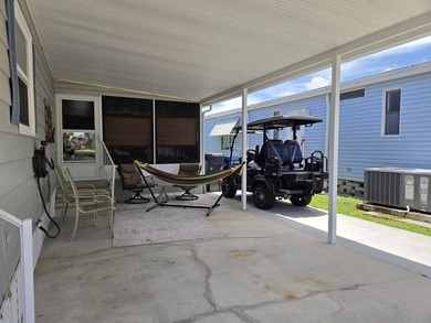 Offering over 1,450 square feet of bright, open living space - photo 4