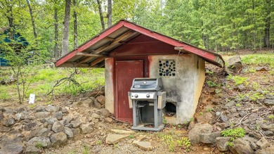 Adorable Cabin in the woods with plenty of privacy , sitting on - photo 46