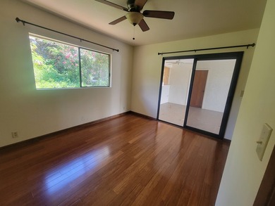 Settle into the comfort of this refreshed single-level 3-bedroom - photo 4
