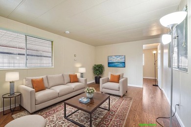 This well-maintained home presents a fantastic opportunity to - photo 1
