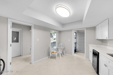 Welcome to the maintenance-free and highly desirable community - photo 9