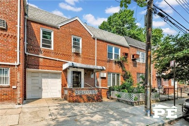 2 Family Brick Home for sale In Sheepshead Bay. The top floor - photo 24
