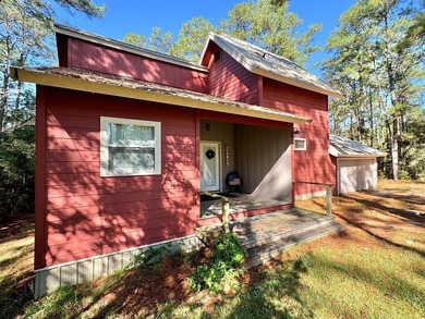Charming farmhouse-style home in the heart of Rayburn Country - photo 33