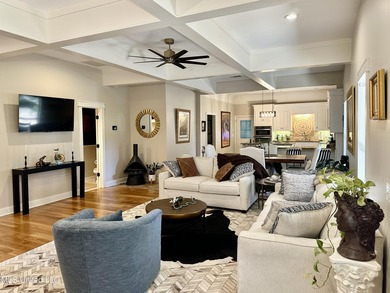Very modern and stunning 5 bedroom, 4.5 bath home on 3 beautiful - photo 6