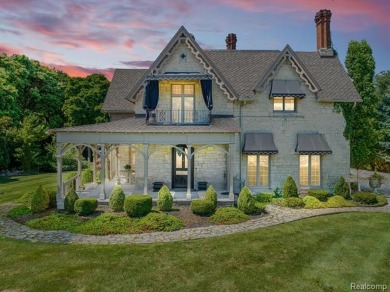 Detroit River Home For Sale in Grosse Ile Michigan