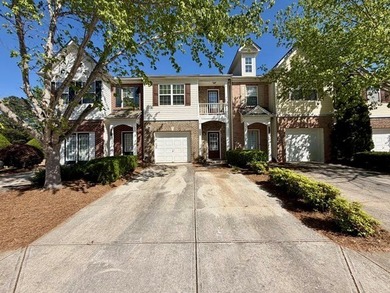 Spacious 3-bedroom, 2- and 1/2bath townhome located in a gated - photo 2