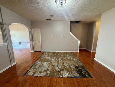 Spacious 3-bedroom, 2- and 1/2bath townhome located in a gated - photo 3