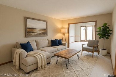 Beautiful home on a large interior lot backing to wooded commons - photo 12