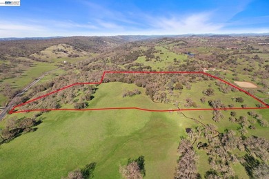 Rare opportunity to own 46.22 acres of stunning Sierra Foothills - photo 3