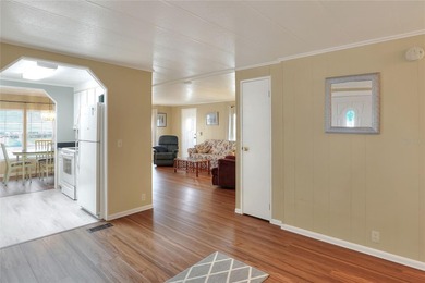LOW-COST YEAR AROUND LIVING! VERY WELL MAINTAINED! Fully - photo 13