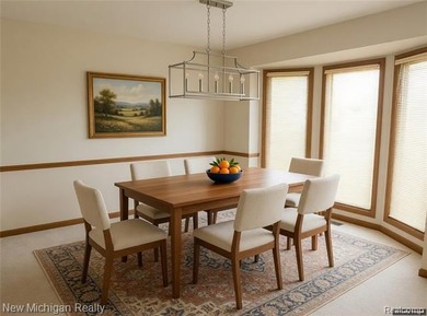 Beautiful home on a large interior lot backing to wooded commons - photo 13