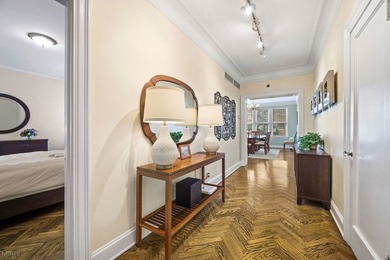 Experience timeless elegance in this East Lakeview vintage - photo 14