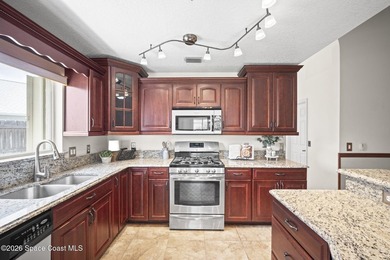 Pool Home + Cul-de-Sac + Oversized Lot! Welcome to this well - photo 17