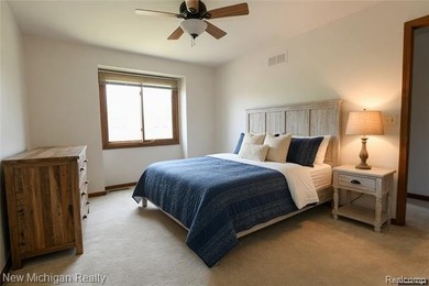 Beautiful home on a large interior lot backing to wooded commons - photo 18