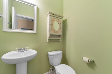 721 Jade Dr offers an easy elegance that's hard to find. Set - photo 19