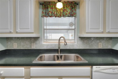 LOW-COST YEAR AROUND LIVING! VERY WELL MAINTAINED! Fully - photo 19
