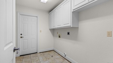 Welcome to this beautifully maintained, single-story Texas Hill - photo 20