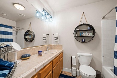 Enjoy waterfront living in the gated community of Lake - photo 20
