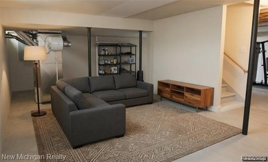 Beautiful home on a large interior lot backing to wooded commons - photo 27