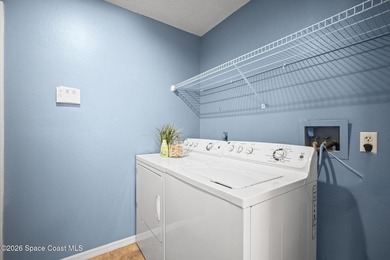 Pool Home + Cul-de-Sac + Oversized Lot! Welcome to this well - photo 32
