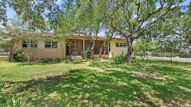 Welcome to this beautifully maintained, single-story Texas Hill - photo 45